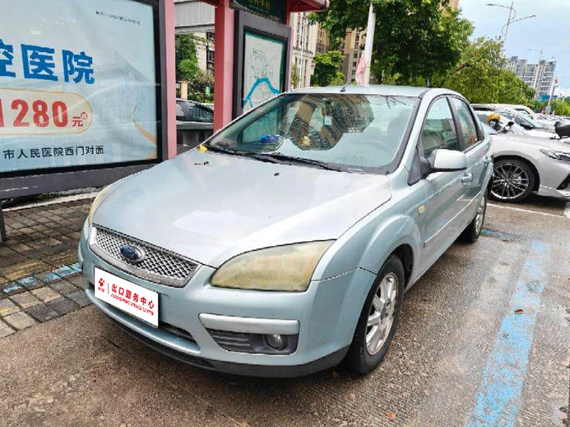 Ford Focus 2005 Sedan 1.8L Automatic Fashion Edition